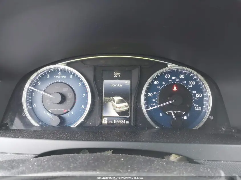 2017 TOYOTA CAMRY LE