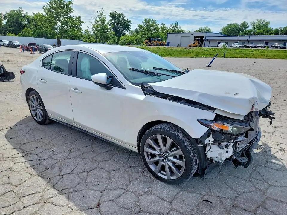 2023 MAZDA 3 SELECT  