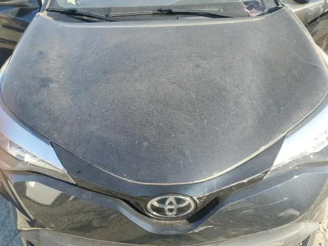 2020 TOYOTA C-HR XLE  