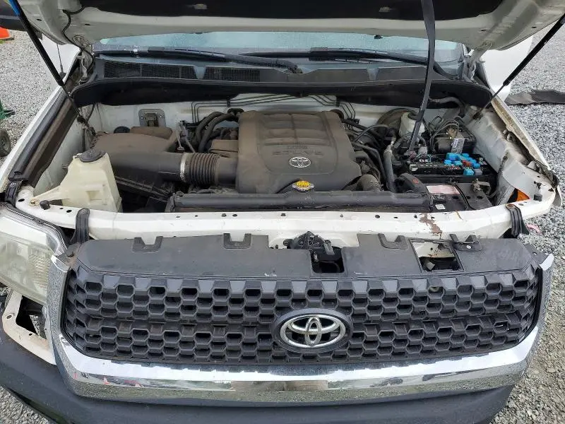 2015 TOYOTA TUNDRA CREWMAX SR5  
