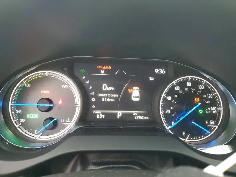 2023 TOYOTA VENZA XLE  