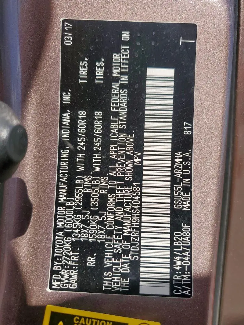 2017 TOYOTA HIGHLANDER SE  