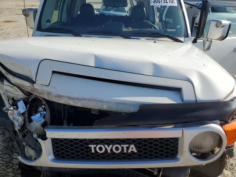 2012 TOYOTA FJ CRUISER BASE  