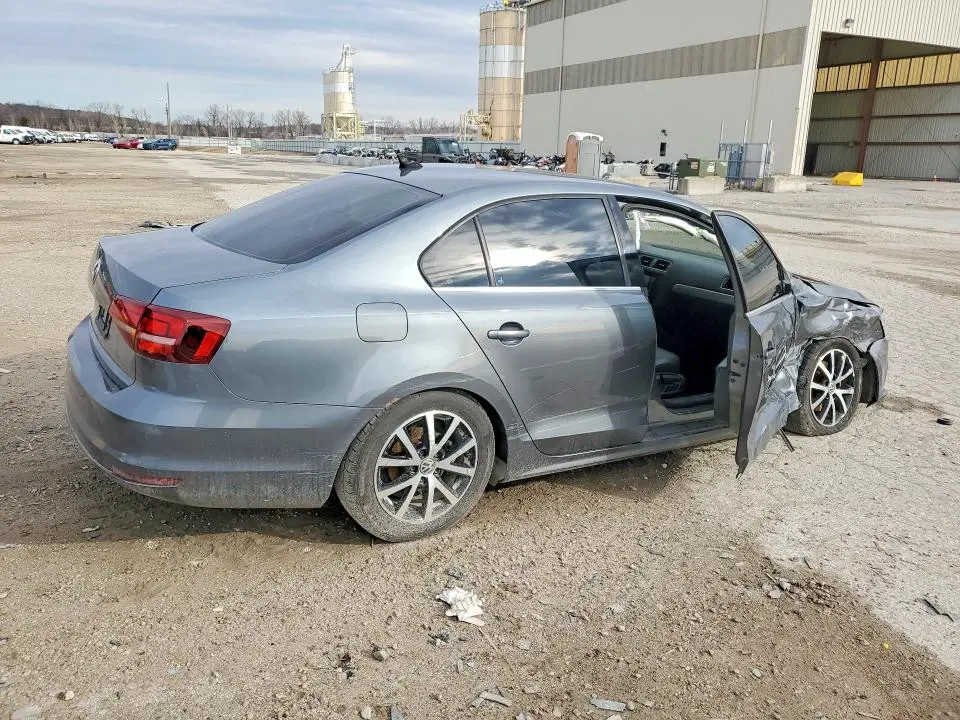 2017 VOLKSWAGEN JETTA SE  