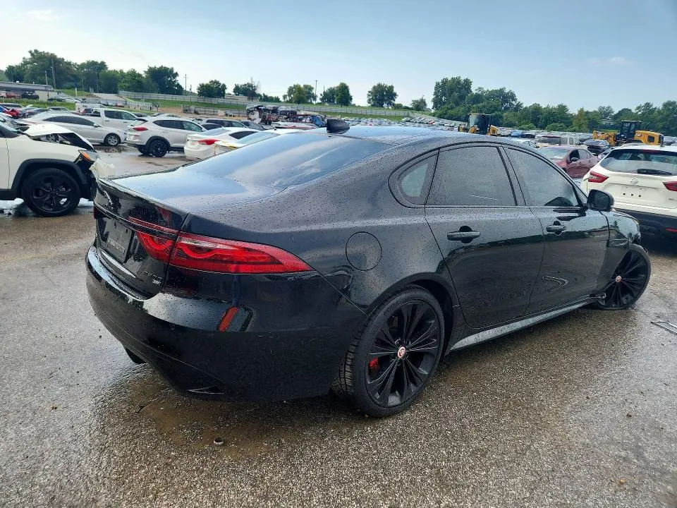 2021 JAGUAR XF R-DYNAMIC SE  