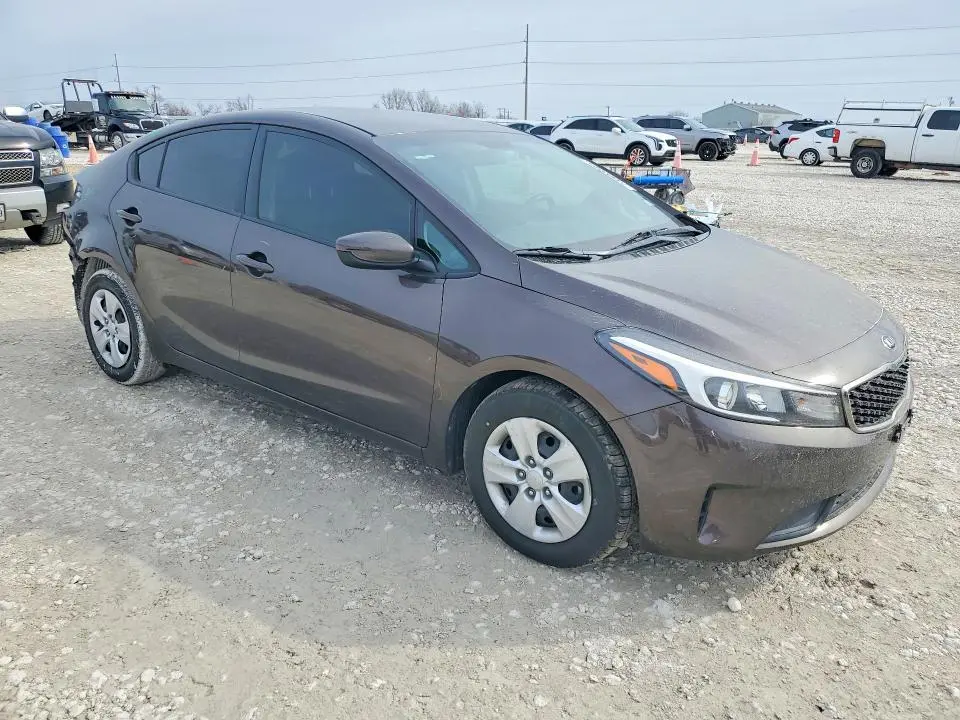 2017 KIA FORTE LX  