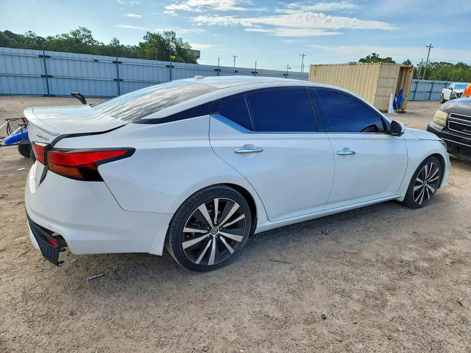 2019 NISSAN ALTIMA PLATINUM  