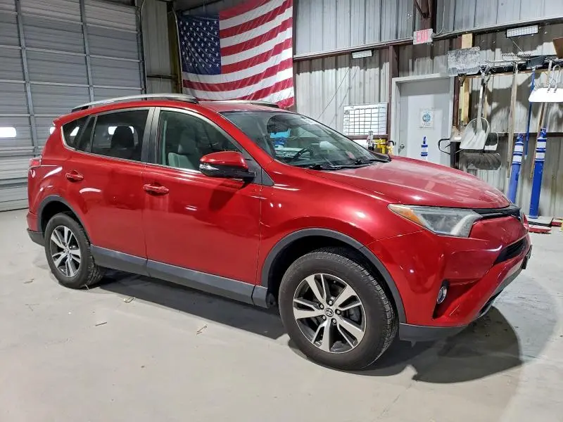 2017 TOYOTA RAV4 XLE  