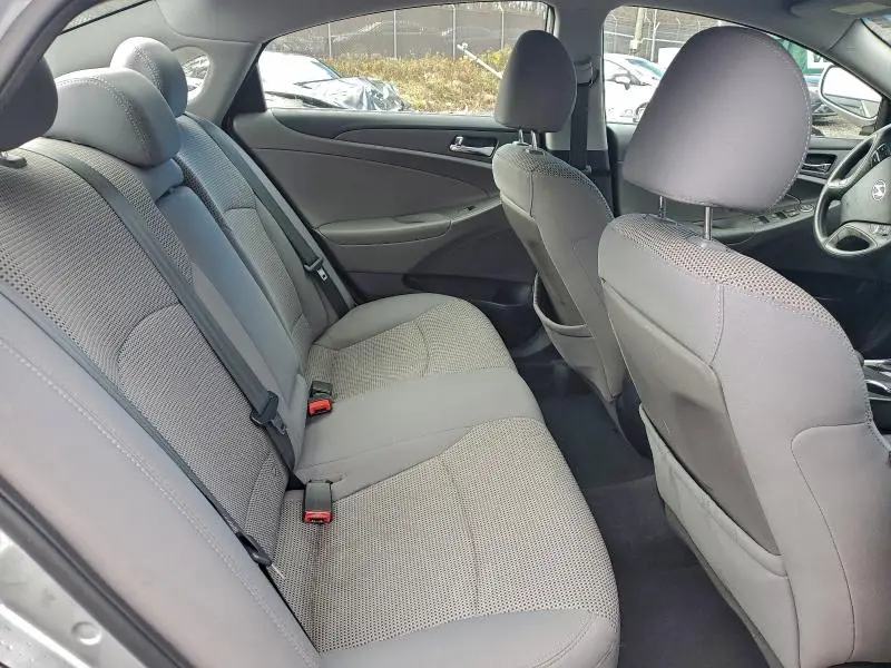 2011 HYUNDAI SONATA GLS  