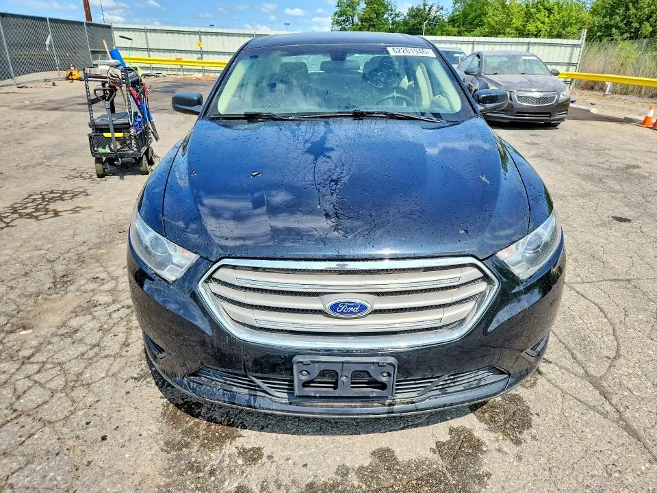 2016 FORD TAURUS SE  