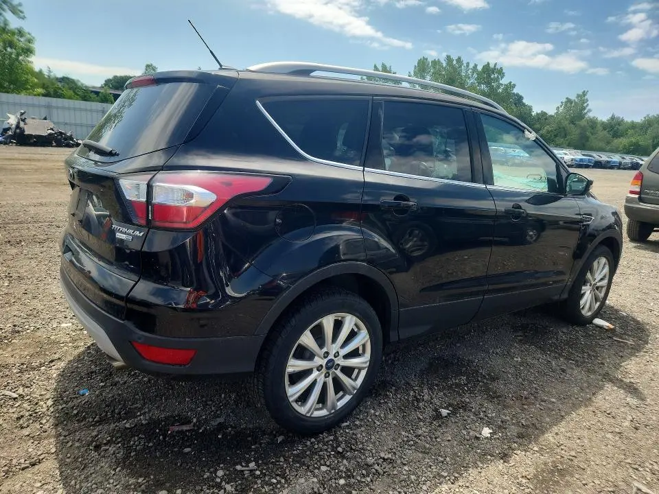 2017 FORD ESCAPE TITANIUM  