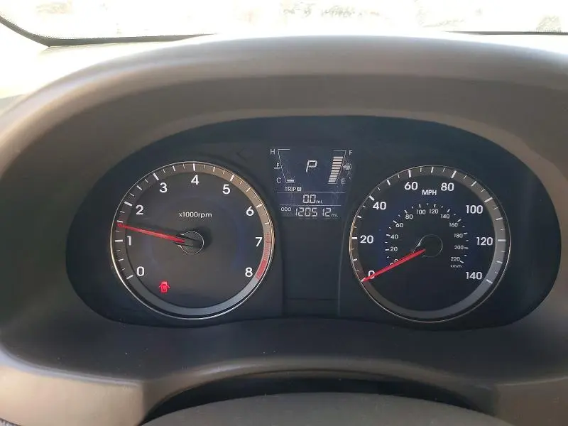 2012 HYUNDAI ACCENT GLS  