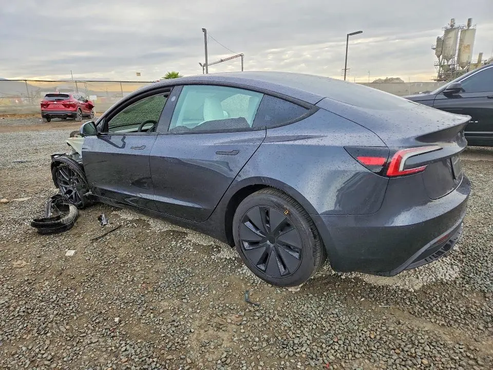 2025 TESLA MODEL 3   