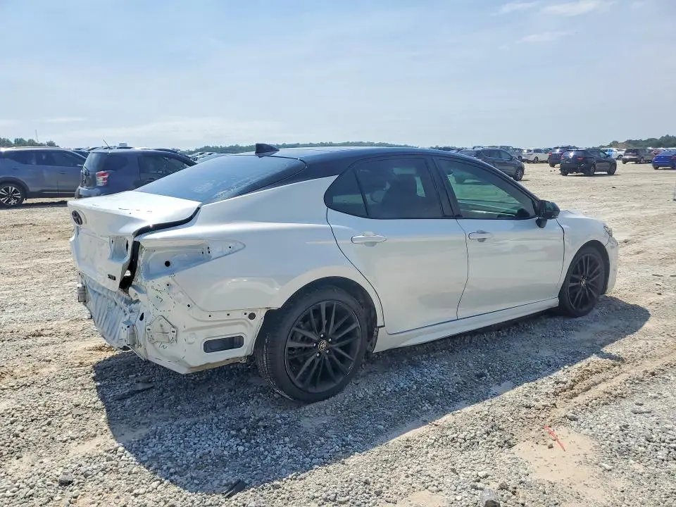 2018 TOYOTA CAMRY XSE  