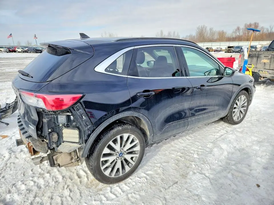 2021 FORD ESCAPE TITANIUM  