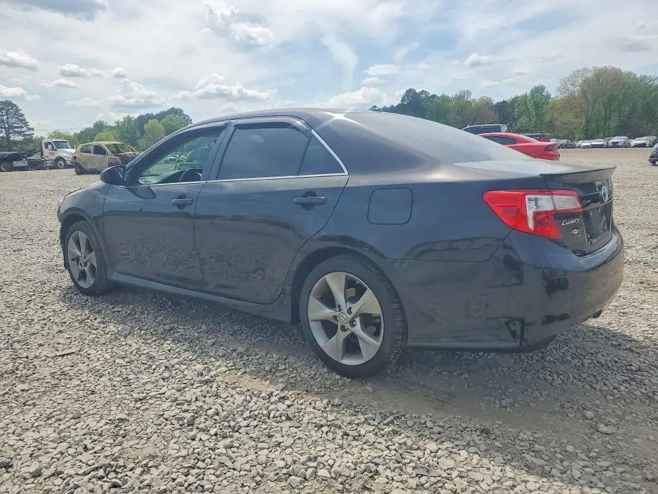 2012 TOYOTA CAMRY SE  