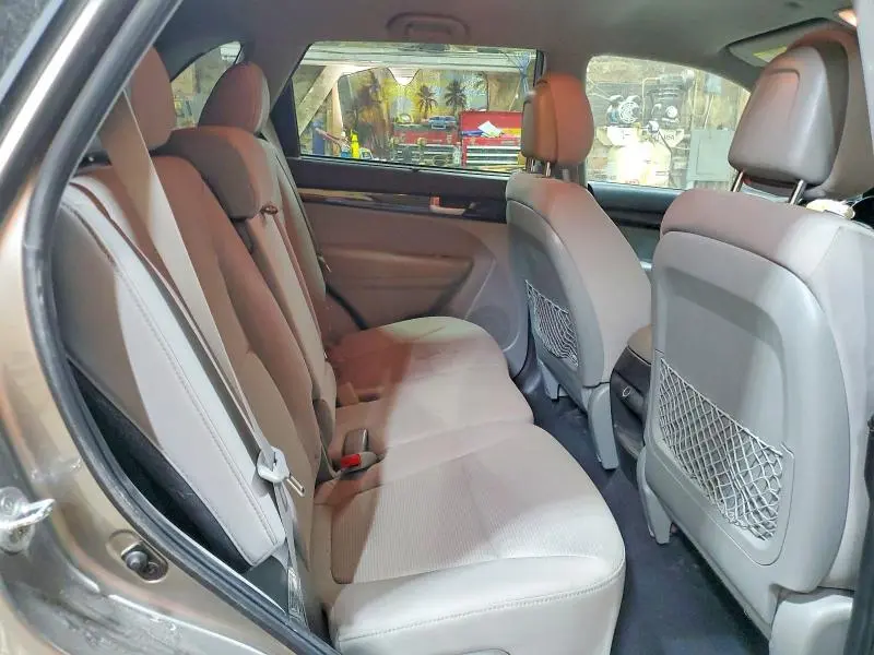 2015 KIA SORENTO LX  