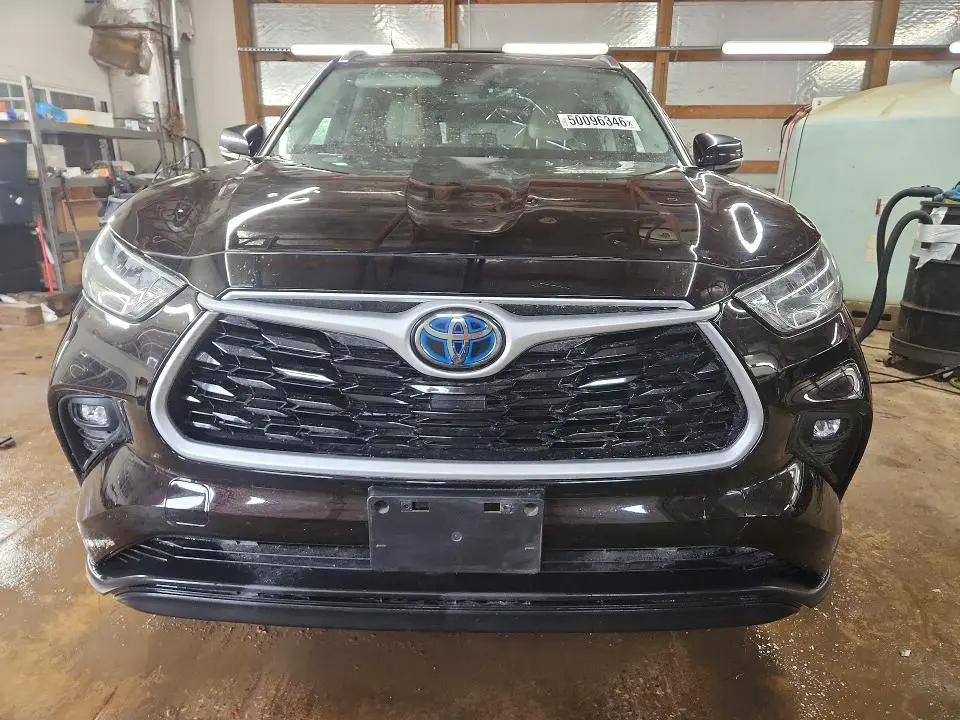 2020 TOYOTA HIGHLANDER HYBRID XLE  