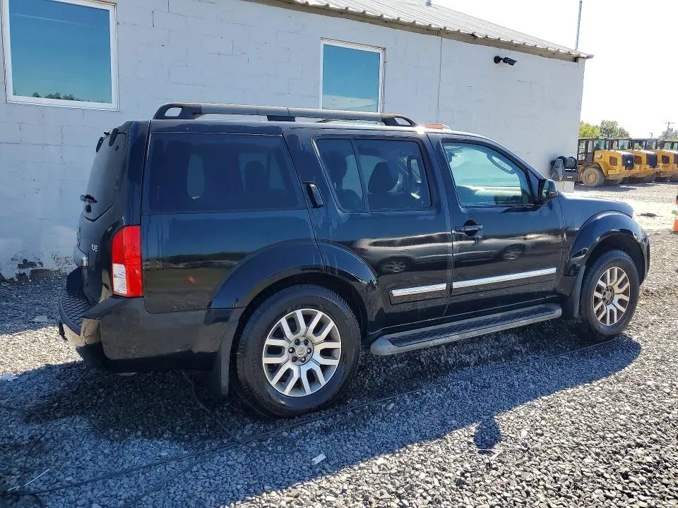 2012 NISSAN PATHFINDER S  