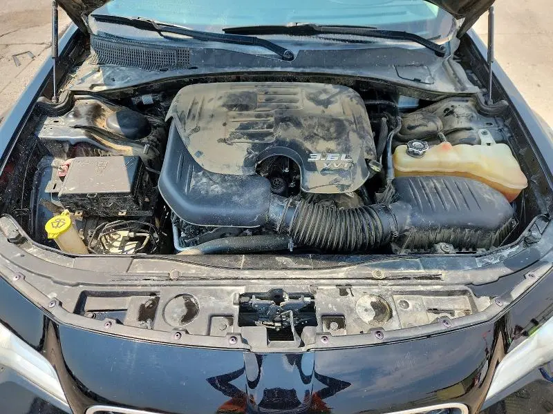 2019 CHRYSLER 300 LIMITED  