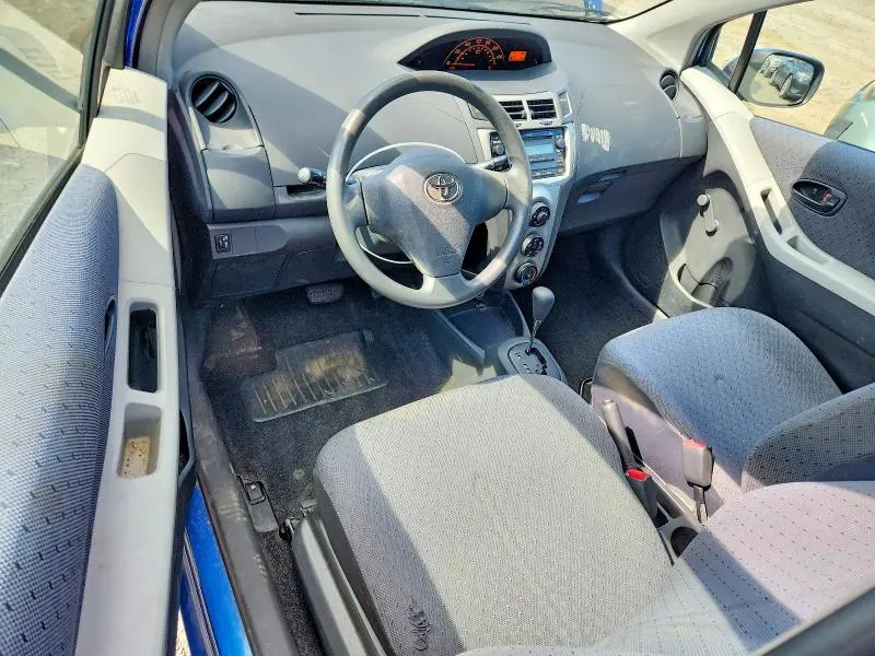 2010 TOYOTA YARIS BASE  