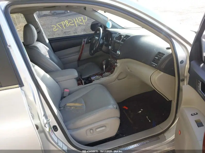 2012 TOYOTA HIGHLANDER LIMITED V6