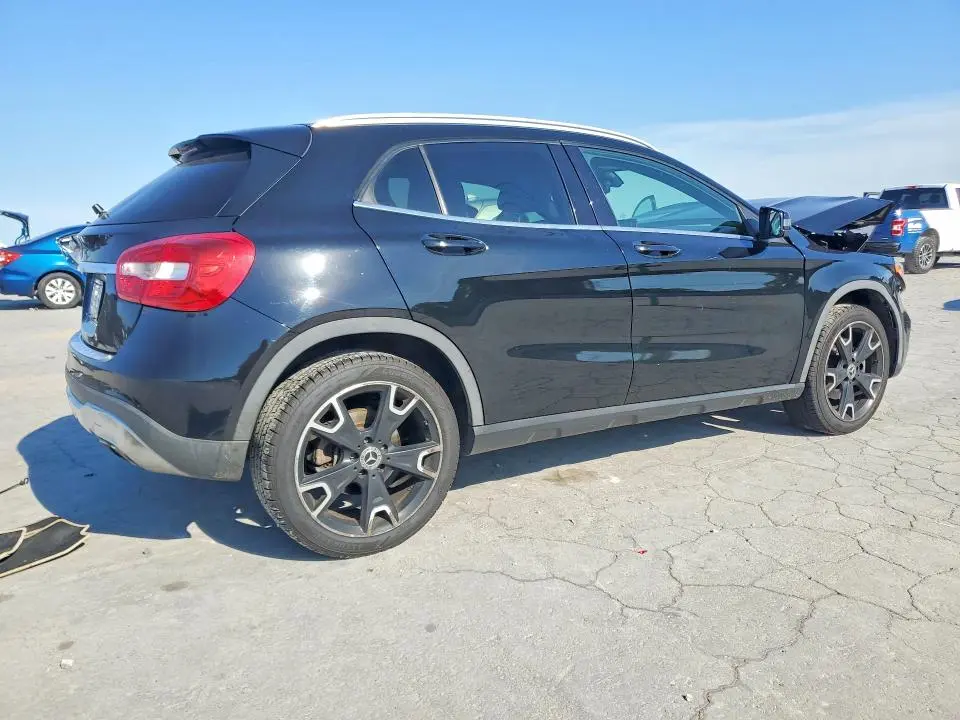 2018 MERCEDES-BENZ GLA250   