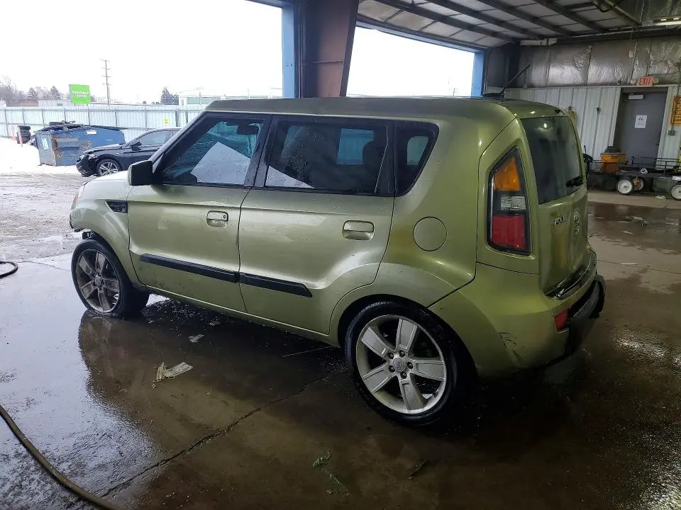2010 KIA SOUL +  