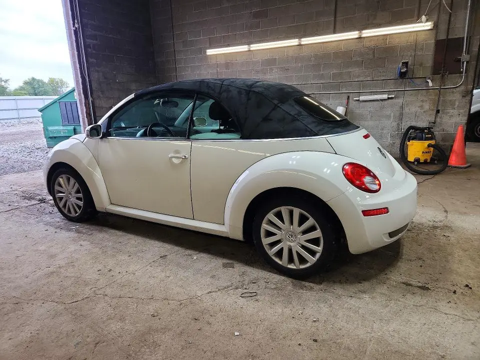 2010 VOLKSWAGEN NEW BEETLE   
