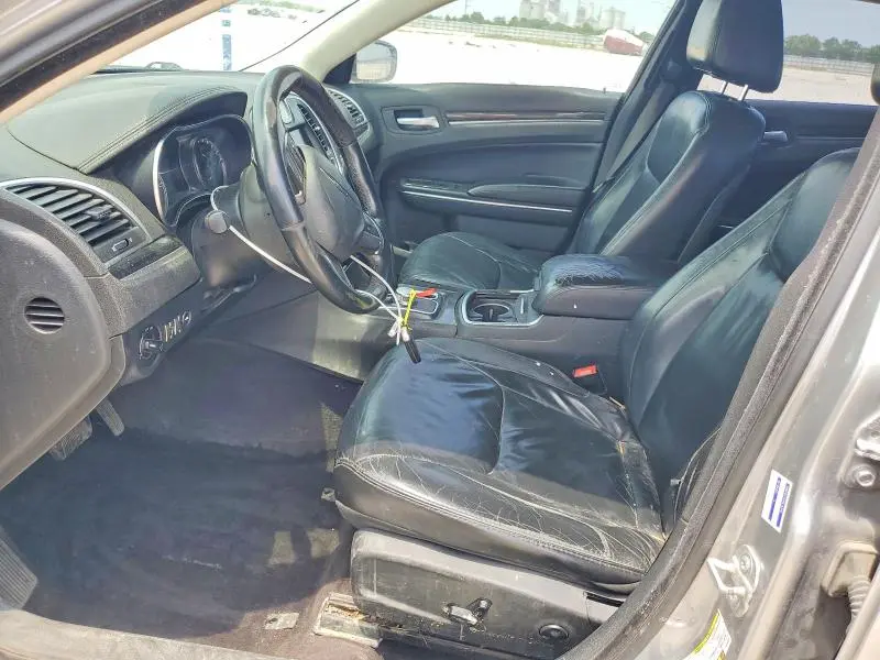 2016 CHRYSLER 300 LIMITED  