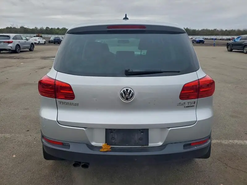 2014 VOLKSWAGEN TIGUAN S  