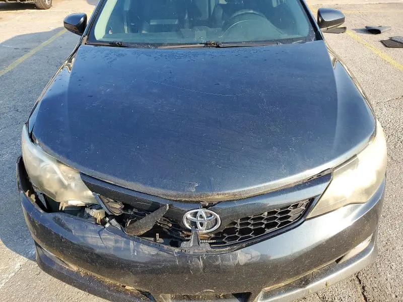 2013 TOYOTA CAMRY SE  