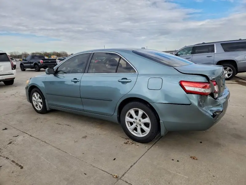 2010 TOYOTA CAMRY LE  