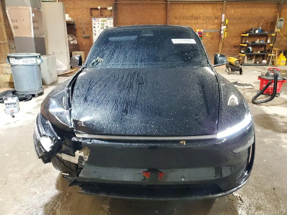 2026 TESLA MODEL Y   