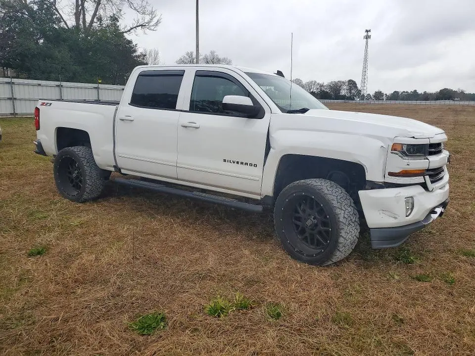 2017 CHEVROLET SILVERADO K1500 LT  