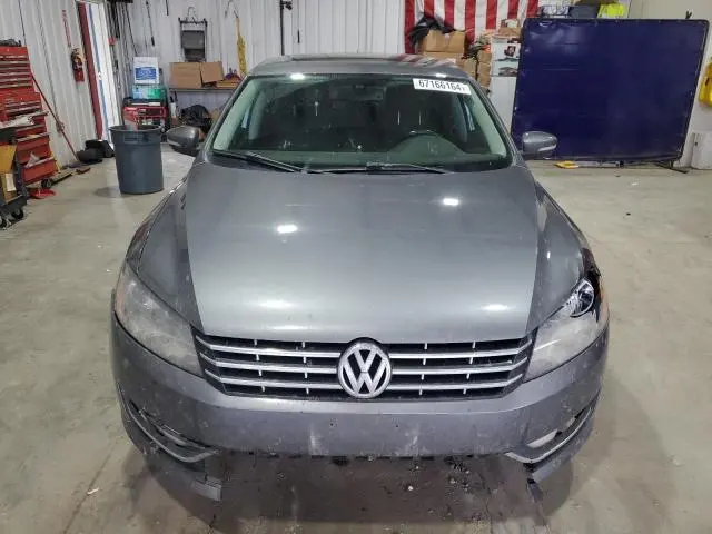 2013 VOLKSWAGEN PASSAT SE  