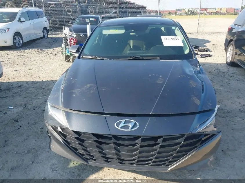 2021 HYUNDAI ELANTRA SE