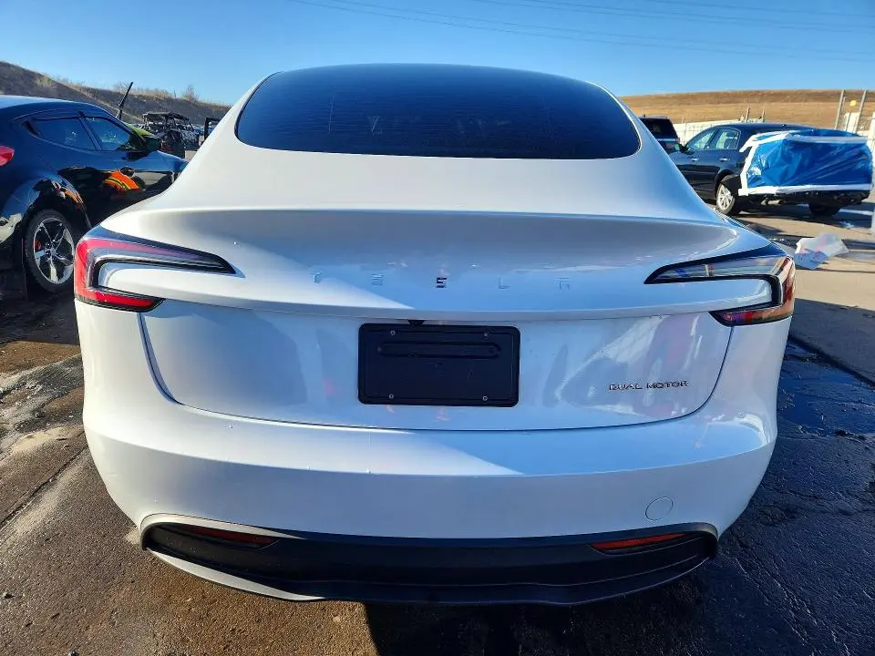 2025 TESLA MODEL 3   