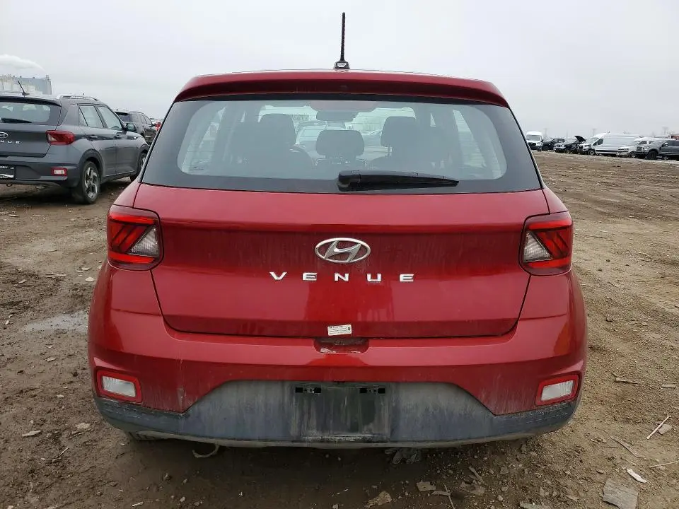 2025 HYUNDAI VENUE SE  