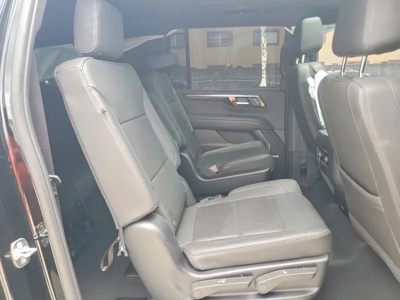 2025 CHEVROLET SUBURBAN C1500 LT  