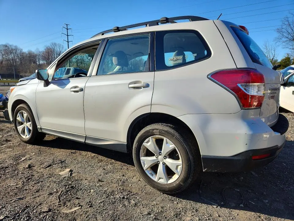 2015 SUBARU FORESTER   