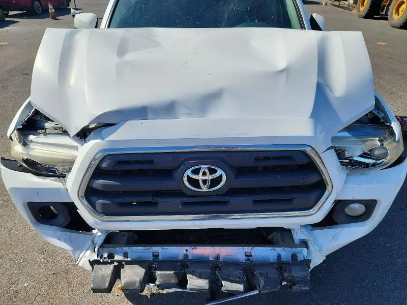 2017 TOYOTA TACOMA SR5 V6  