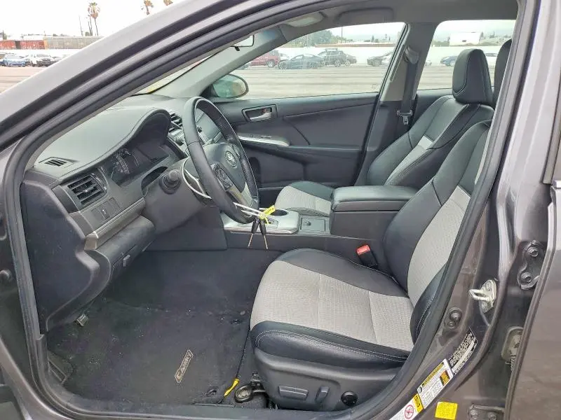 2014 TOYOTA CAMRY SE  