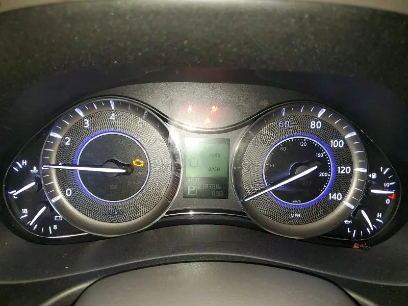 2017 INFINITI QX80   