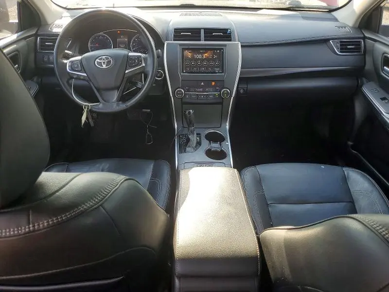 2016 TOYOTA CAMRY XLE  