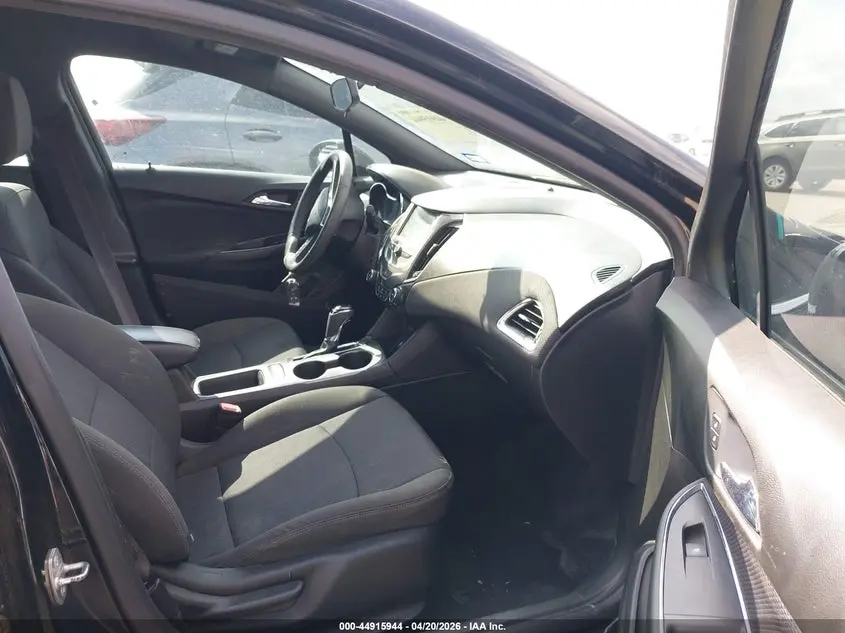 2017 CHEVROLET CRUZE LT AUTO