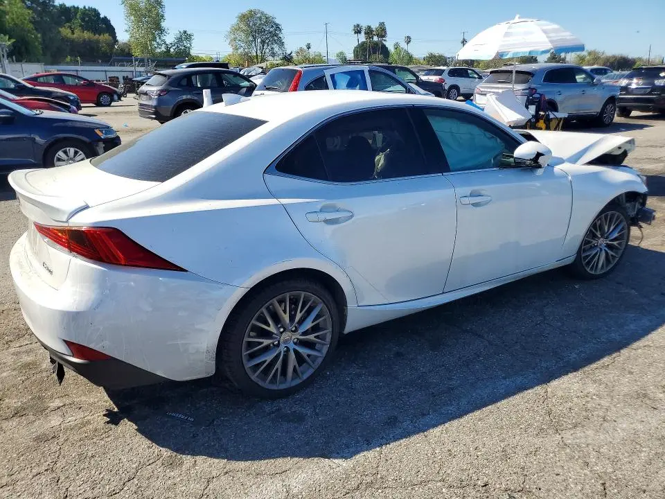 2018 LEXUS IS 300 BASE  