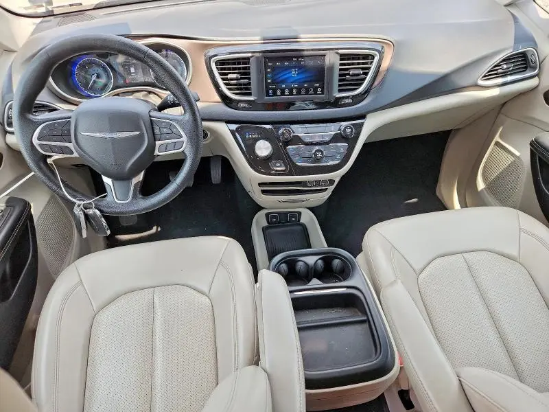 2021 CHRYSLER VOYAGER LXI  