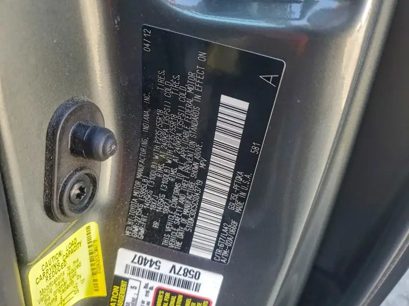 2012 TOYOTA SIENNA XLE  