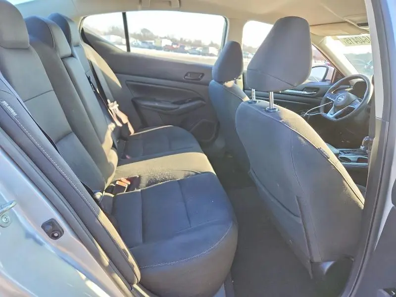 2023 NISSAN ALTIMA SV  